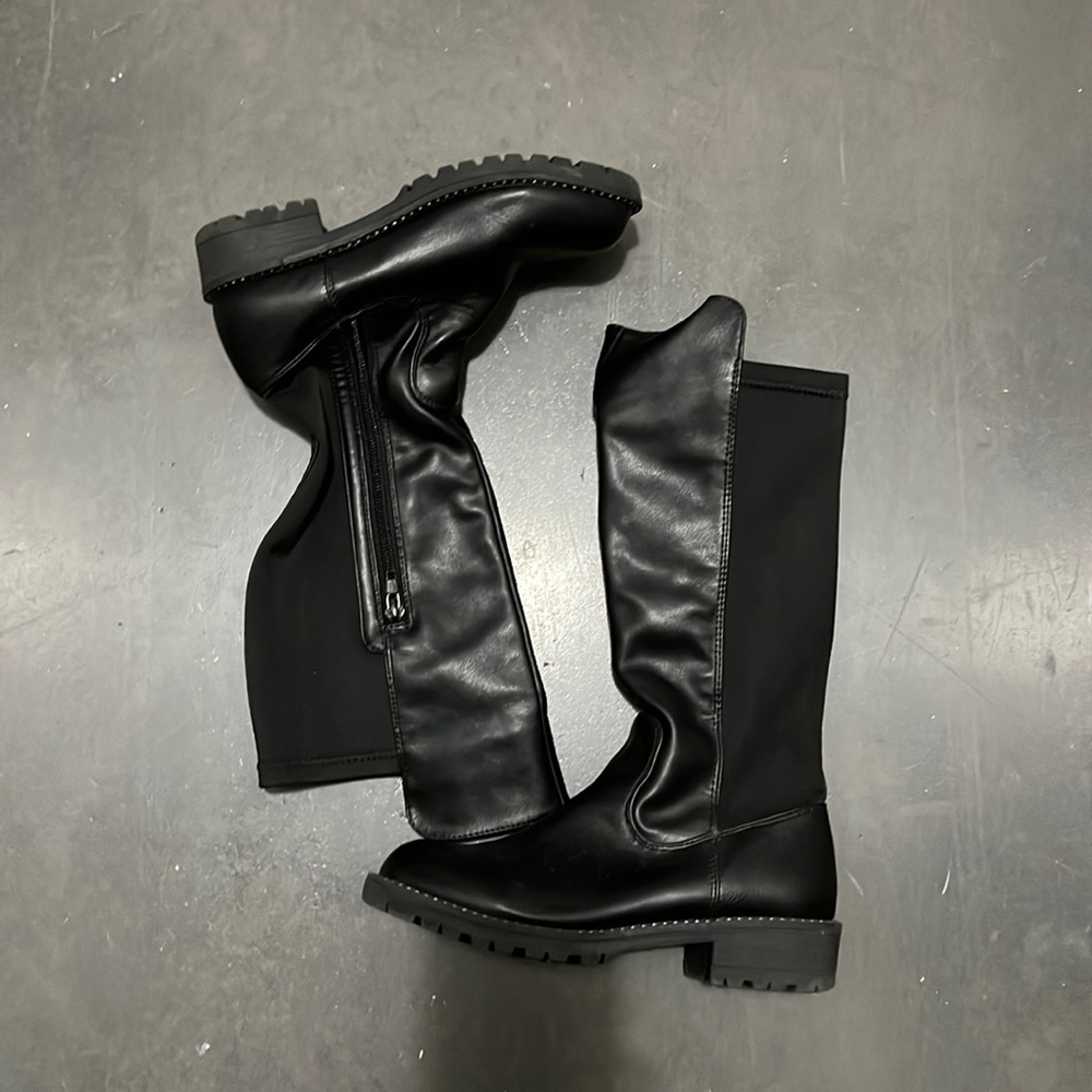 Kids boots